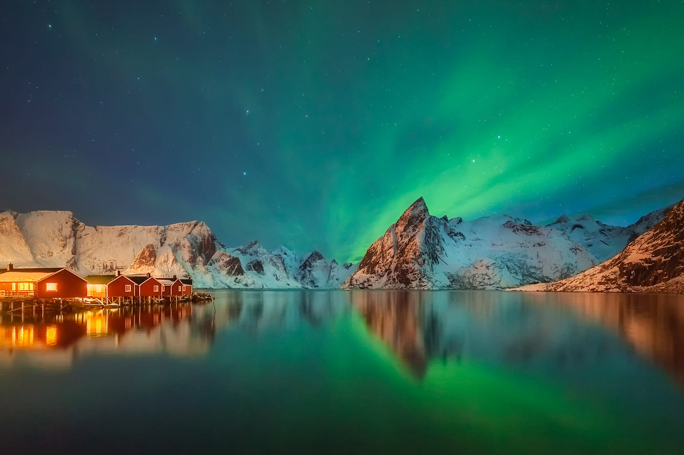 Фото Прекрасное северное сияние на Лофотенах, Норвегия, фотограф Pawel Klarecki