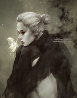 Фото Девушка смотрит на белую бабочку, by NanFe
