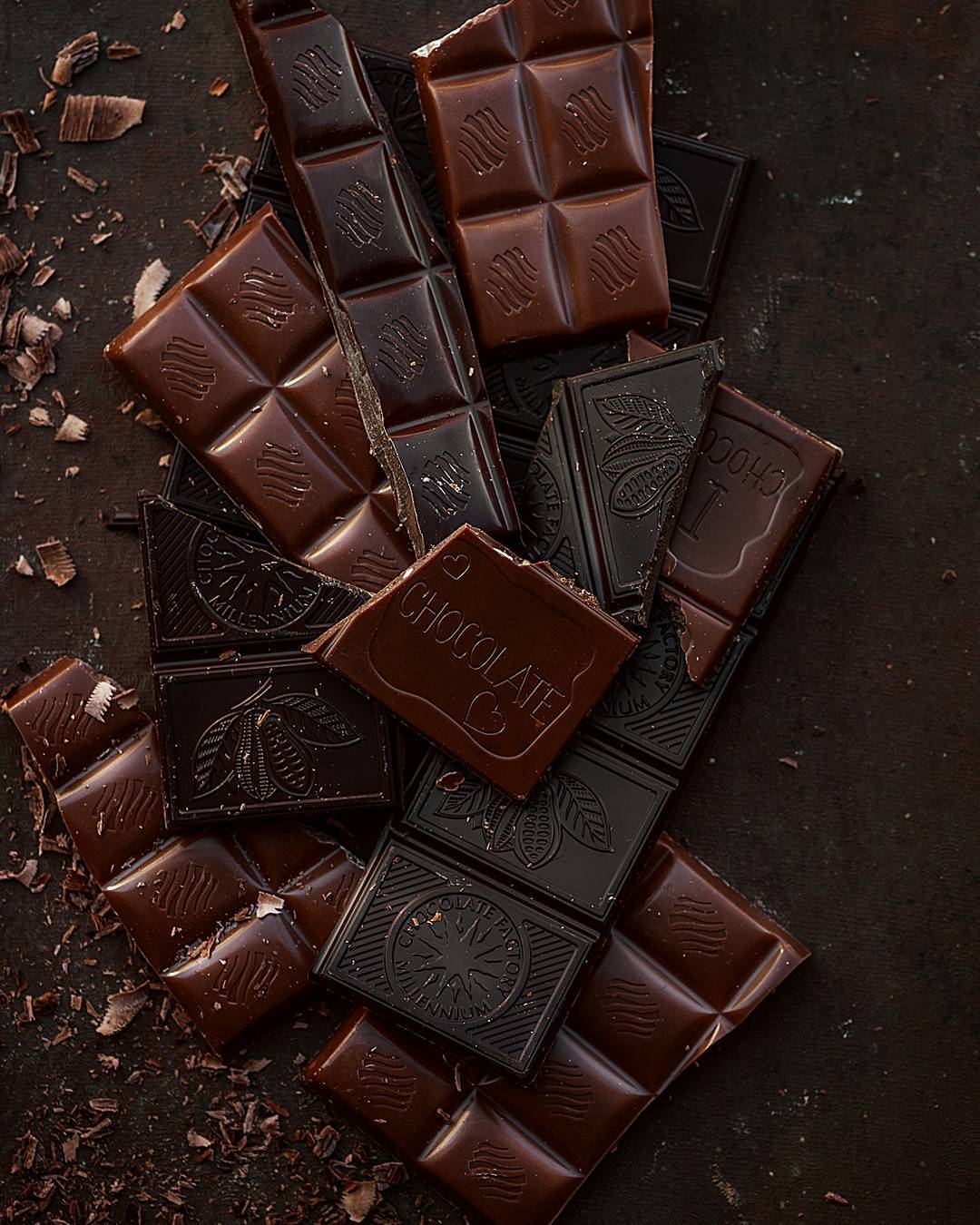 Фото Плитки черного шоколада