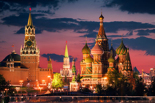Фото Кремль и Храм Василия Блаженного в ночной Москве. Фотограф Karol Nienartowicz