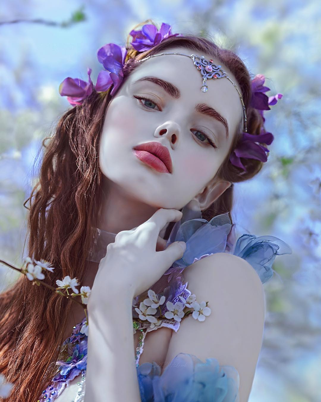 Девушка с цветами в волосах, by Agnieszka Lorek