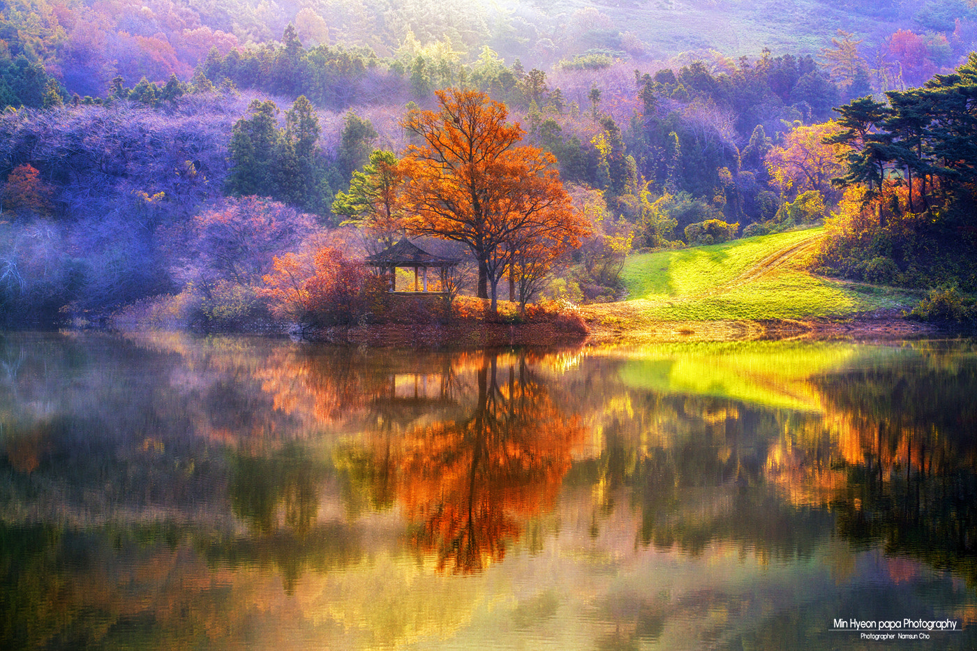 Фото Деревья у беседки у озера, by Namsun Cho