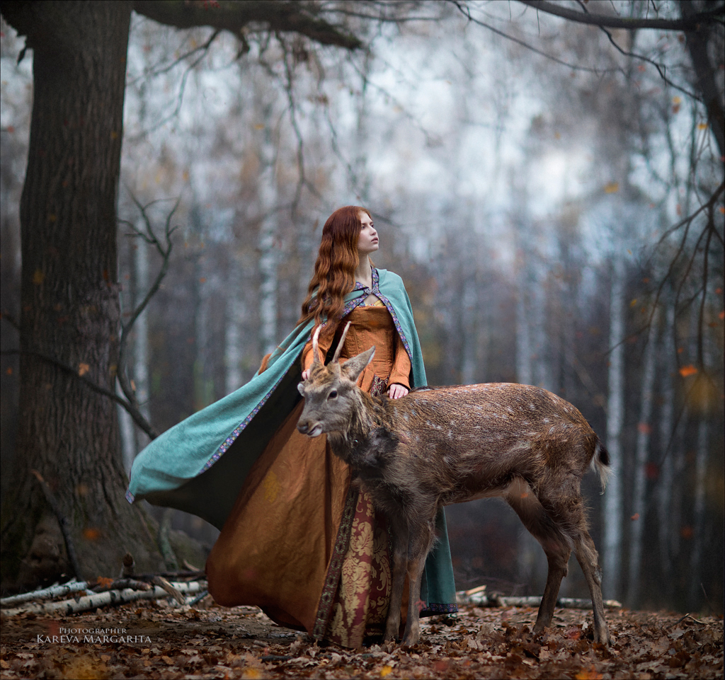 Фото Девушка стоит рядом с животным. Фотограф Margarita Kareva