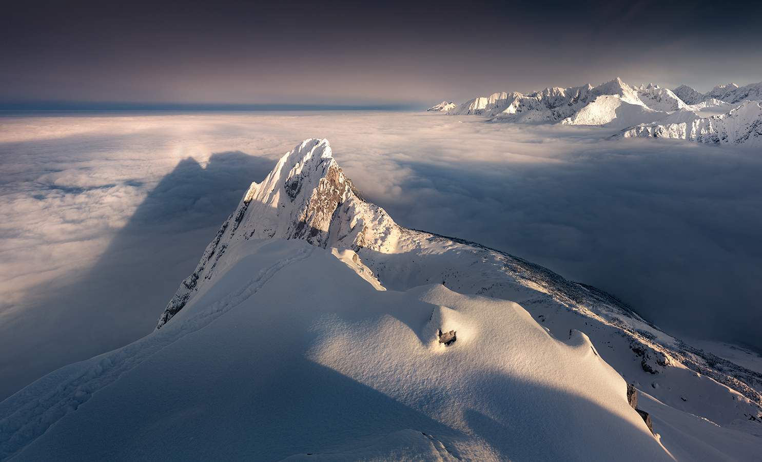 Фото Giewont, Polish Tatras / Гевонт, Польские Татры зимой. Фотограф Karol Nienartowicz