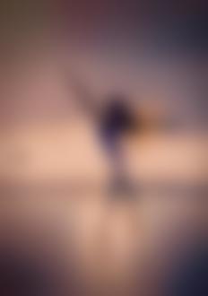 Фото Девушка - балерина стоит на цыпочках, by SpokeninRed