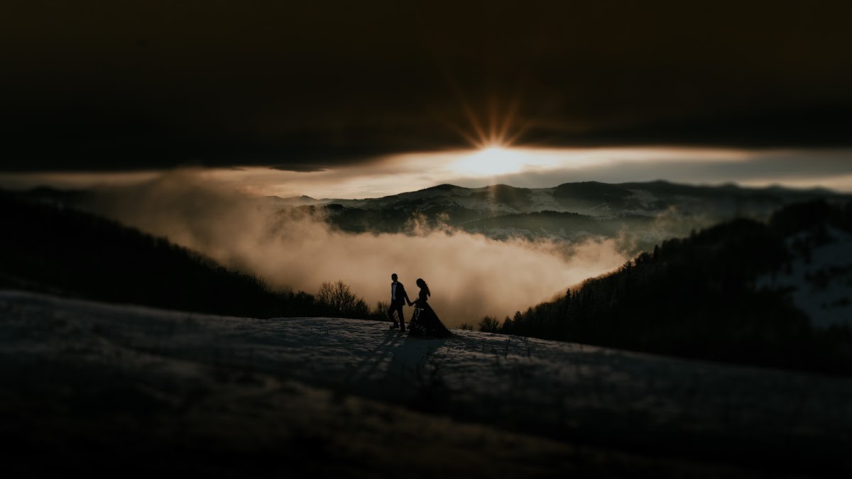 Фото Парень с девушкой на фоне природы. Фотограф Василь Поточний