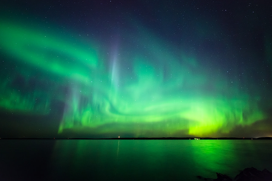 Фото Северное сияние над озером, by Juhani Viitanen