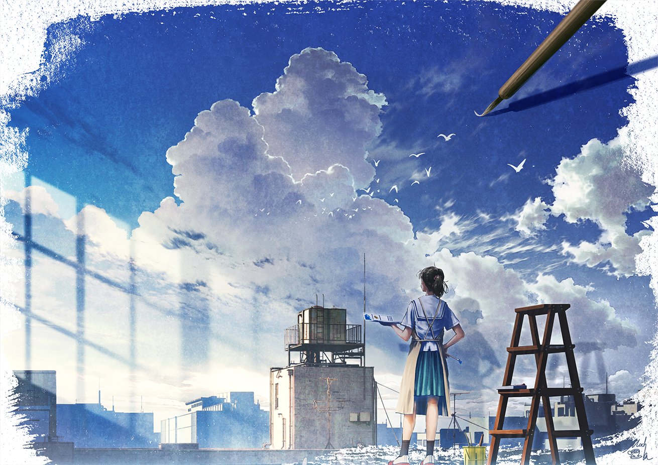 Фото Девушка стоит на фоне облачного неба