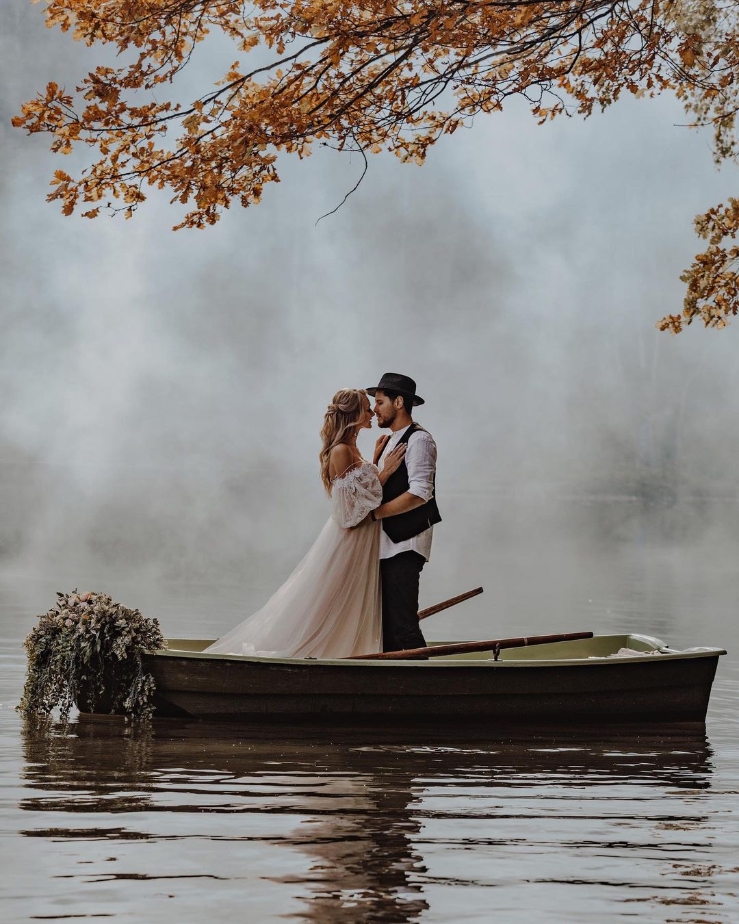 Фото Парень и любимая девушка стоят в лодке, фотограф ALINA LEVDA - botanovna