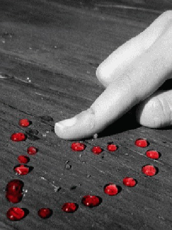 Анимация Сердце из красных капел и рука