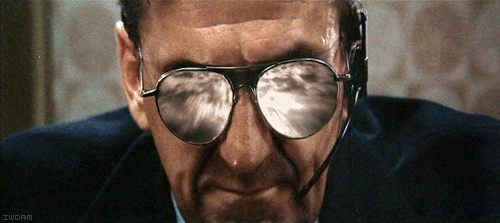 Анимация Мужчина в очах с зеркальными стеклами, фильм Западный мир / Westworld, 1973, гифка Мужчина в очах с зеркальными стеклами, фильм Западный мир / Westworld, 1973
