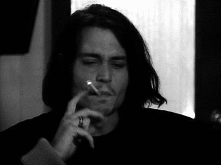 Анимация Johnny Depp / Джонни Депп курит сигарету, гифка Johnny Depp / Джонни Депп курит сигарету