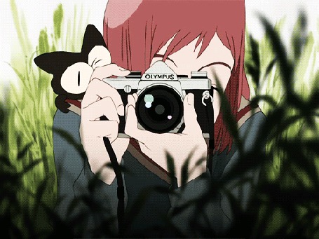 Анимация Девушка с фотоаппаратом и черная кошка