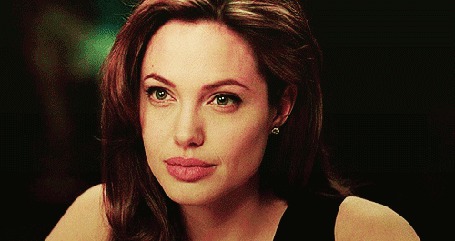 Анимация Улыбающаяся актриса Анджелина Джоли / Angelina Jolie