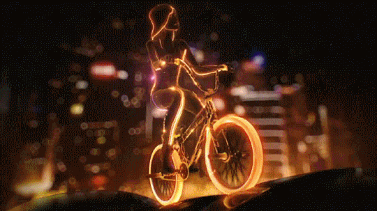 Гиф анимация Девушка на велосипеде