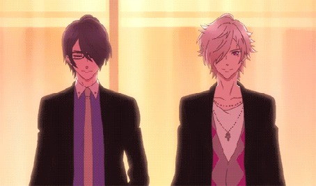Анимация Братья Асахина / Asahina Цубаки / Tsubaki и Азуса / Azusa из аниме Конфликт братьев / Brothers conflict одновременно достают телефоны