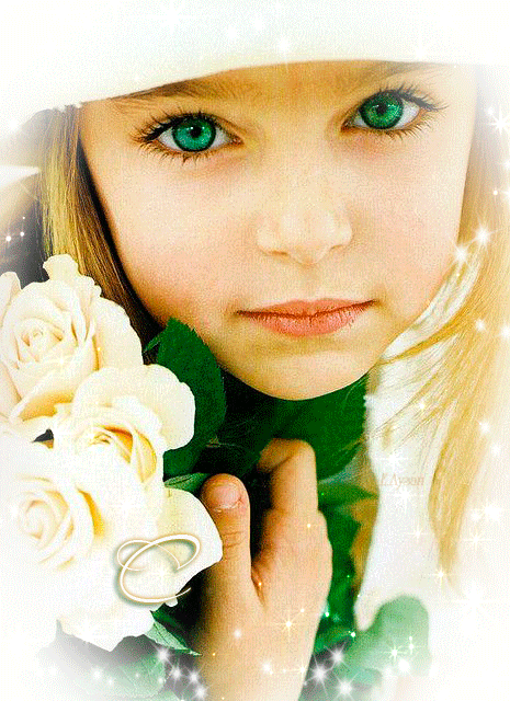 Анимация Зеленоглазая девочка с букетом белых роз, С любовью для тебя! Е. Луган, гифка Зеленоглазая девочка с букетом белых роз, С любовью для тебя! Е. Луган