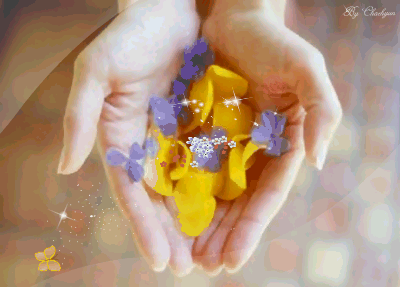 Анимация На руках девушки розы и надпись I love you (я люблю тебя), гифка На руках девушки розы и надпись I love you (я люблю тебя)