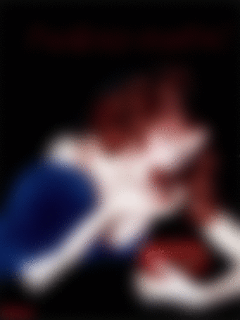 Анимация Рыжая девушка с алыми губами эротично ест клубнику (Люблю тебя!) Yahont, гифка Рыжая девушка с алыми губами эротично ест клубнику (Люблю тебя!) Yahont