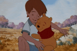 Анимация Кристофер Робин обнимает медвежонка Винни, кадр из мультфильма Приключения медвежонка, гифка Кристофер Робин обнимает медвежонка Винни, кадр из мультфильма Приключения медвежонка