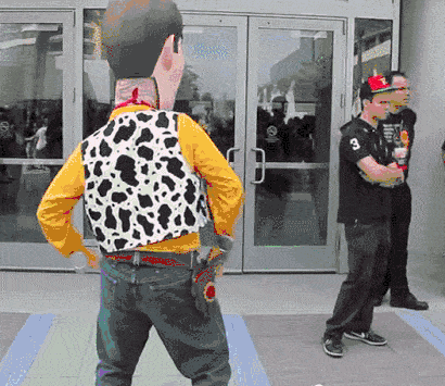 Анимация Sheriff Woody / Шериф Вуди, ростовая кукла на персонажа из Истории игрушек / Toy Story, гифка Sheriff Woody / Шериф Вуди, ростовая кукла на персонажа из Истории игрушек / Toy Story