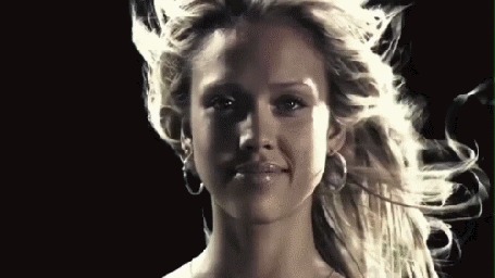 Анимация У актрисы Джессики Альбы / Jessica Alba развиваются волосы