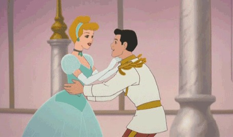 Анимация Принц и Золушка кружат в танце, из мультфильма Золушка / Cinderella