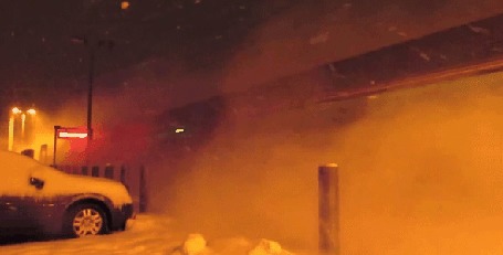 Анимация Сильная бушующая метель в ночном городе