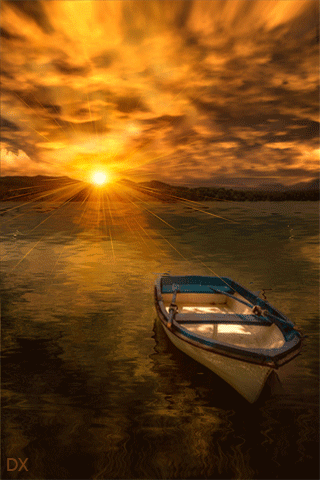 Анимация Лодка раскачивается на волнах, на фоне солнца на закате и облаков, гифка Лодка раскачивается на волнах, на фоне солнца на закате и облаков