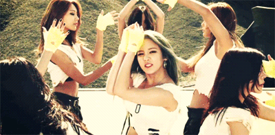 Анимация Девушки из южнокорейской группы Girls’ Generation / SNSD. Кадры из клипа Catch Me If You Can, гифка Девушки из южнокорейской группы Girls’ Generation / SNSD. Кадры из клипа Catch Me If You Can