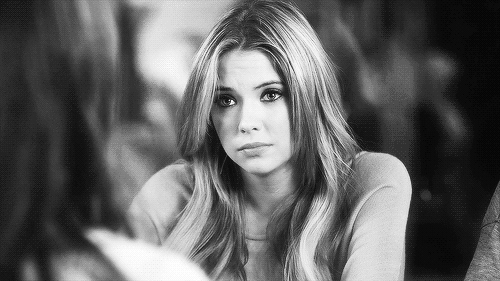Анимация Американская актриса Эшли Бенсон / Ashley Benson/, гифка Американская актриса Эшли Бенсон / Ashley Benson/