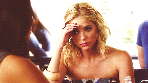 Анимация Американская актриса Эшли Бенсон / Ashley Benson/, гифка Американская актриса Эшли Бенсон / Ashley Benson/