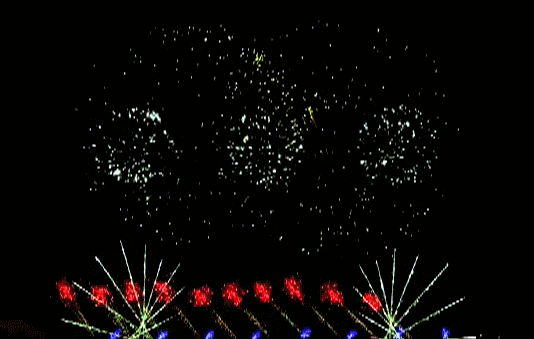 Анимация Праздничный салют в ночном небе высотный фейерверк, гифка Праздничный салют в ночном небе высотный фейерверк