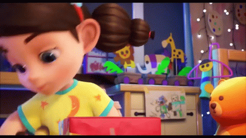 Анимация Голубоглазая девочка кладет игрушку в коробку для подарка, мультик о маленькой девочке, которой подарили чудо, гифка Голубоглазая девочка кладет игрушку в коробку для подарка, мультик о маленькой девочке, которой подарили чудо