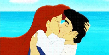 Анимация Ариэль целует принца Эрика, мультфильм The Little Mermaid / Русалочка