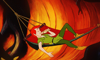 Анимация Peter Pan / Питер Пэн из одноименного мультфильма качается в гамаке, гифка Peter Pan / Питер Пэн из одноименного мультфильма качается в гамаке