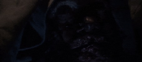 Анимация Страшное лицо вырисовывается из темноты