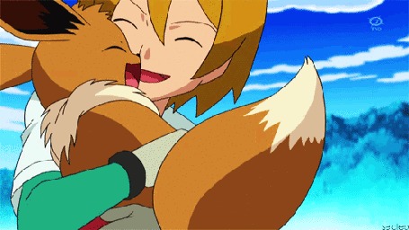 Анимация Иви / Eevee обнимается с девочкой из аниме Покемон / Pokemon