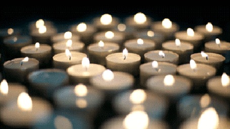 Анимация Множество горящих свечей