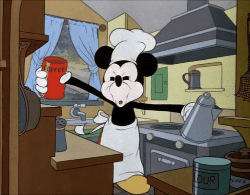 Анимация Мышонок готовит кофе, мультфильм Mickey Mouse / Мышонок Микки, гифка Мышонок готовит кофе, мультфильм Mickey Mouse / Мышонок Микки