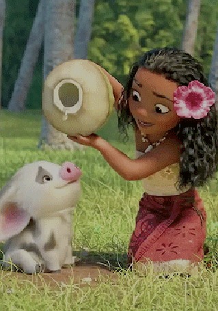 Анимация Moana Waialiki / Моана Ваялики поит водой из кувшина Поросенок Пуа / Pua из мультфильма Моана / Moana
