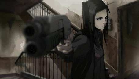 Анимация Главная героиня аниме Эрго Прокси / Ergo Proxy Рил Мэйер / Re-l Mayer стреляет из пистолета, стоя на лестничной клетке в подъезде