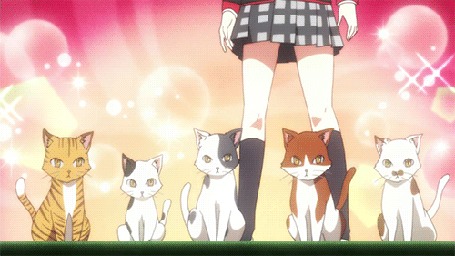 Анимация Котята сидят и поют у ног Рин Нацумэ / Rin Natsume из аниме Маленькие проказники! / Little Busters!
