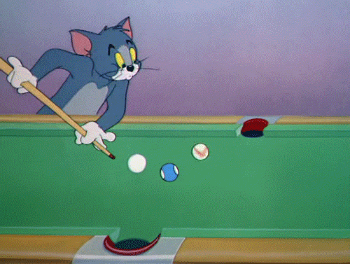 Анимация Том из мультфильма Tom and Jerry / Том и Джерри передвигает лунку на бильярдном столе, гифка Том из мультфильма Tom and Jerry / Том и Джерри передвигает лунку на бильярдном столе