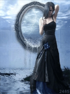Анимация Девушка возле зеркала, из которого течет вода, исходник от Ana Fagarazzi, гифка Девушка возле зеркала, из которого течет вода, исходник от Ana Fagarazzi