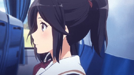 Анимация Милая Нозоми Касаки / Nozomi Kasaki из аниме Звучи! Эуфониум / Hibike! Euphonium сидя в машине улыбается