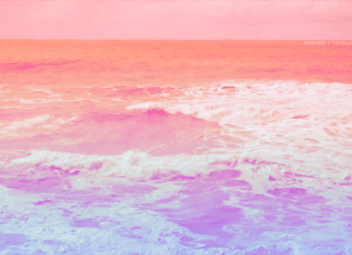 Анимация Пенящиеся морские волны в пастельных розовых тонах, гифка Пенящиеся морские волны в пастельных розовых тонах