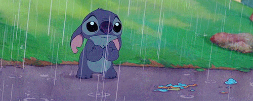 Анимация Stitch / Стич из мультфильма Lilo & Stitch / Лило и Стич плачет под дождем, гифка Stitch / Стич из мультфильма Lilo & Stitch / Лило и Стич плачет под дождем