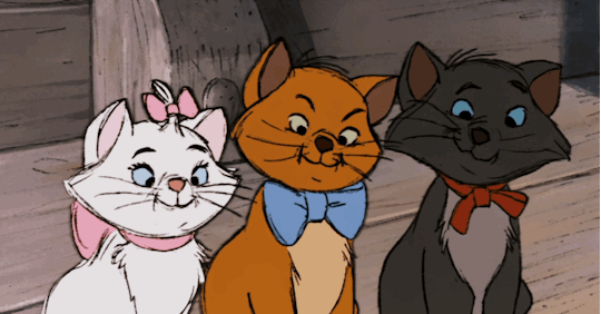 Анимация Тулуз / Toulouse, Берлиоз / Berlioz и Мари / Marie из мультфильма Коты аристократы / The Aristocats, гифка Тулуз / Toulouse, Берлиоз / Berlioz и Мари / Marie из мультфильма Коты аристократы / The Aristocats