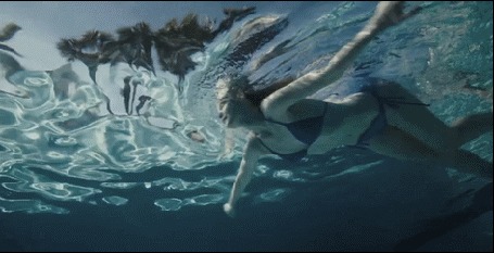 Анимация Девушка под водой